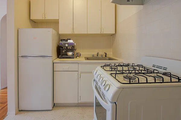 Rented by Platinum Forbes Global Properties | media 3