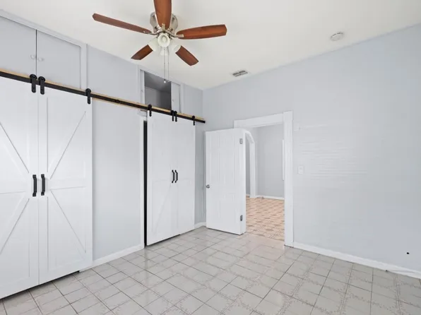 2306 W Ivy St, Tampa, FL 33607