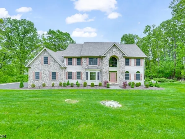 34 Chimney Ridge Trl, West Milford Twp., NJ 07480