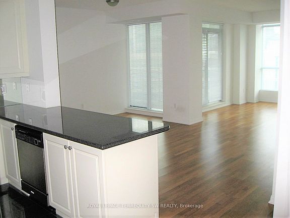5th image of 628 Fleet St Unit 912