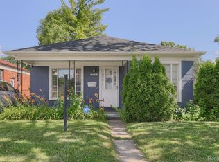 15533 Stephens Dr, Eastpointe, MI 48021