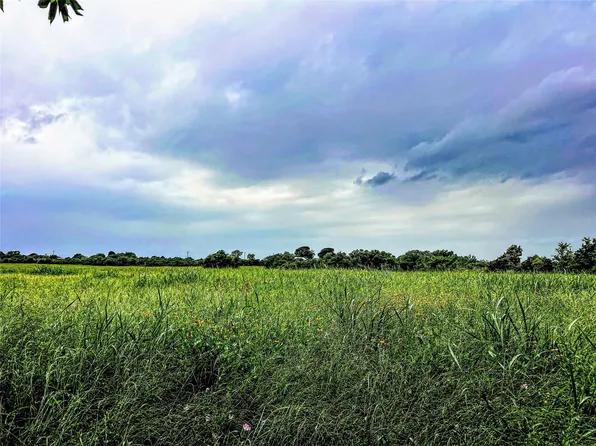 004 Schroeder Rd, Brenham, TX 77833