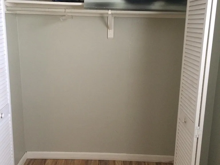 1906 NW 36th St #ROOM RENTAL — Photo 12
