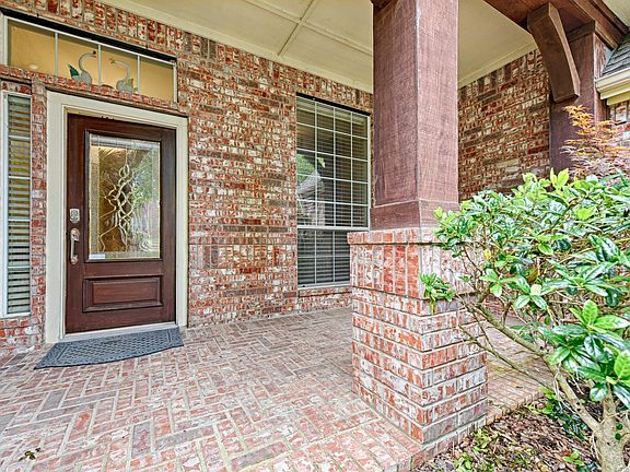 5th image of 3828 Wintergreen Dr