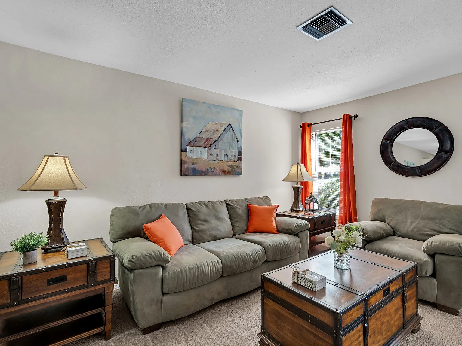Sunlake Apartments — Photo 2