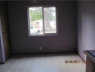 4th image of 243 Leighland Ave