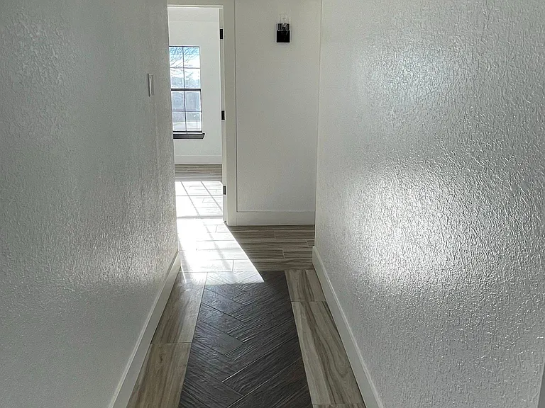6729 Villa Hermosa Dr — Photo 12