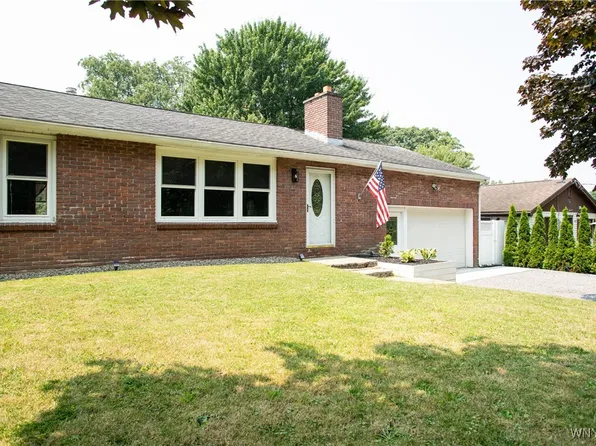10428 Front St, North Collins, NY 14111