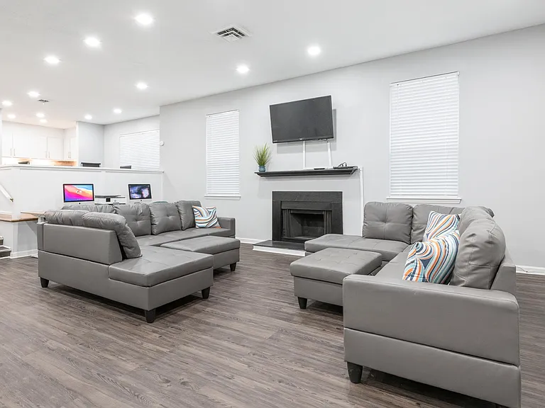 The Cove Apartment Homes — Photo 34