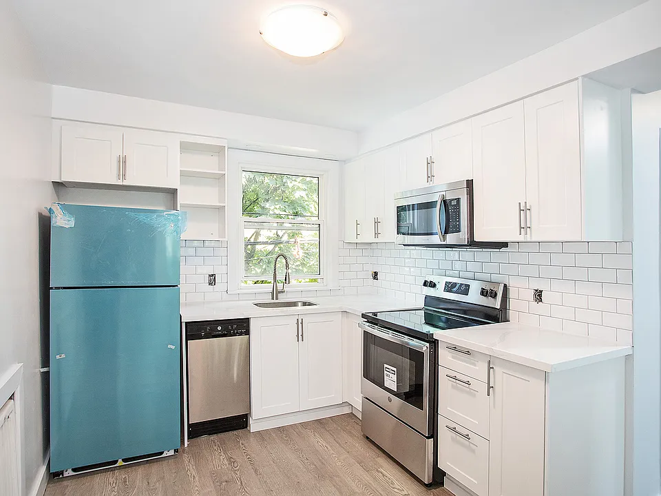 2 Oaklawn Gdns
