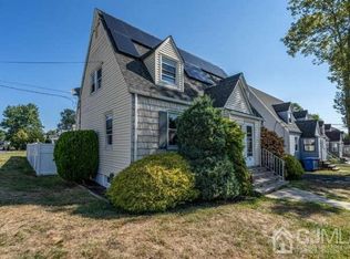 80 Avenel St, Avenel, NJ 07001