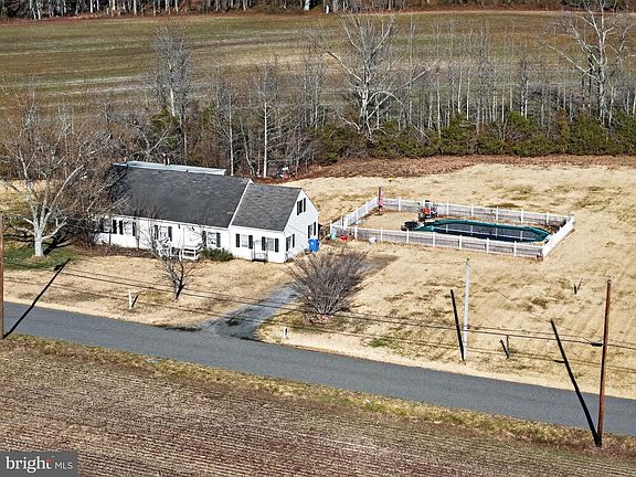 2nd image of 22 Lincoln Mill Rd