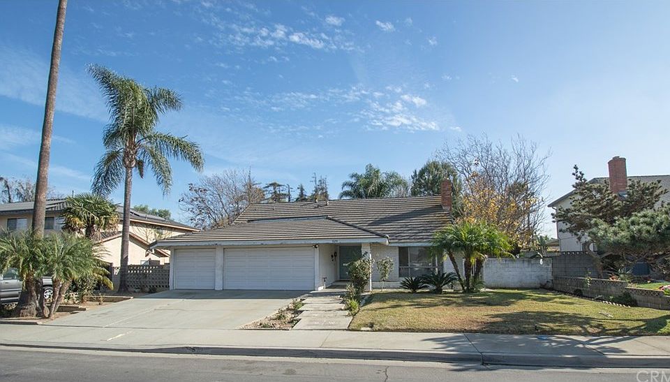 1st image of 520 Greendale Dr