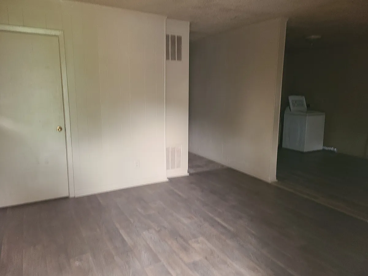 Building Photo - 5013 Armstrong Pl