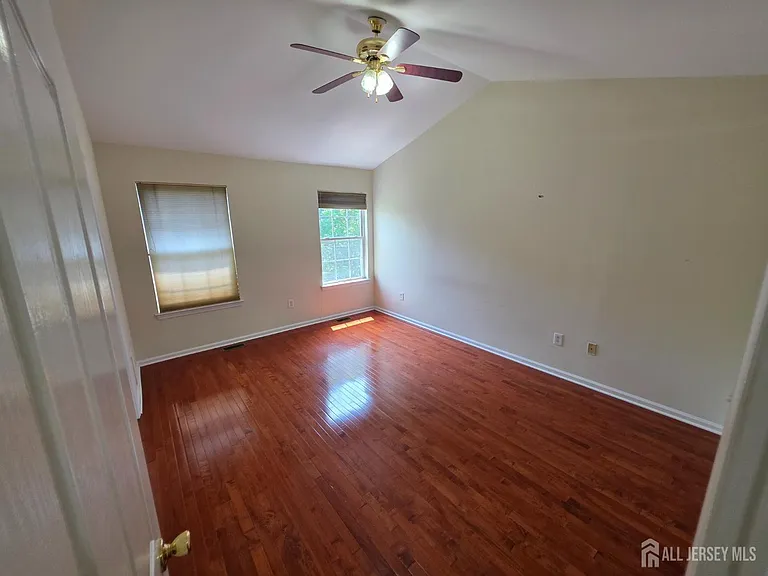 1301 Dahlia Cir — Photo 10