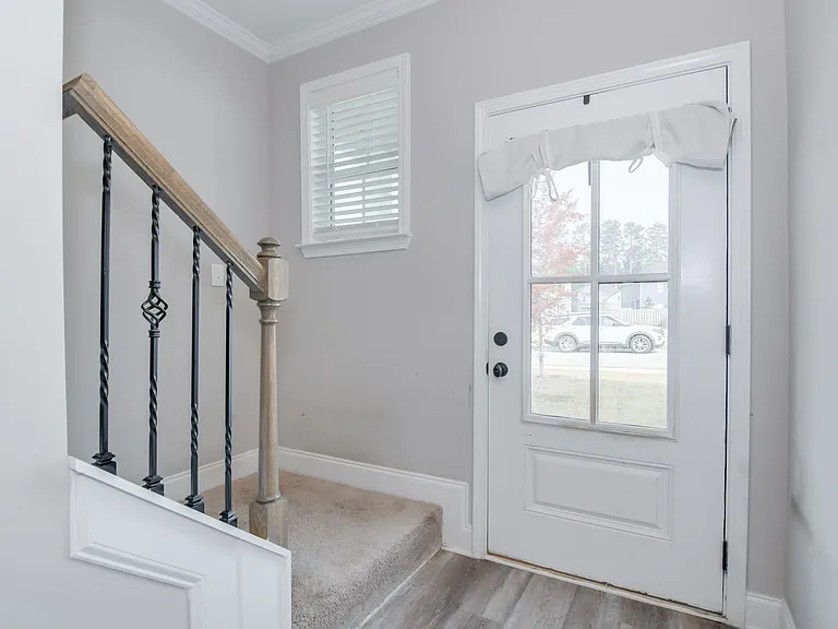 716 Navan Ln — Photo 5