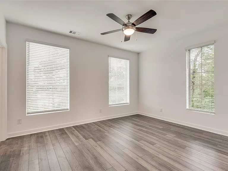 513 Burton Dr #808 — Photo 22