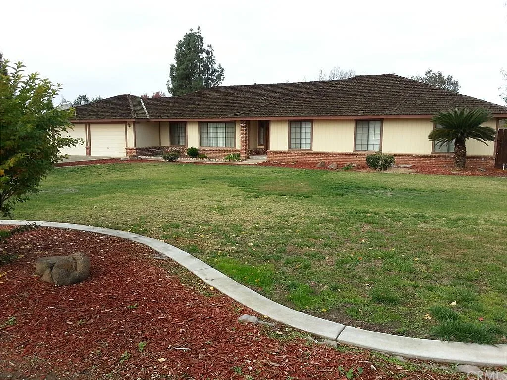 18806 Shell Dr photo 1