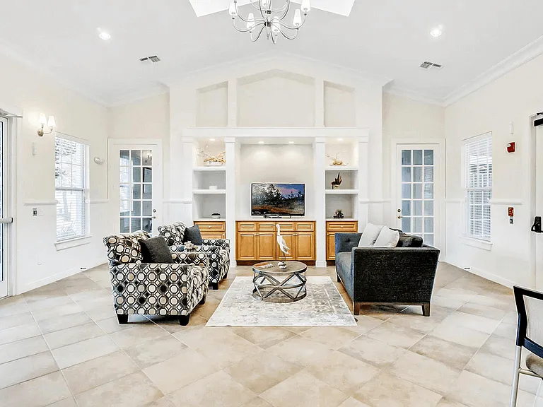 Cambridge Cove and Kathleen Pointe Apartment Homes — Photo 49