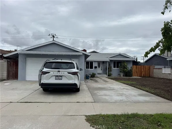 10271 Garrett Rd, Stanton, CA 90680