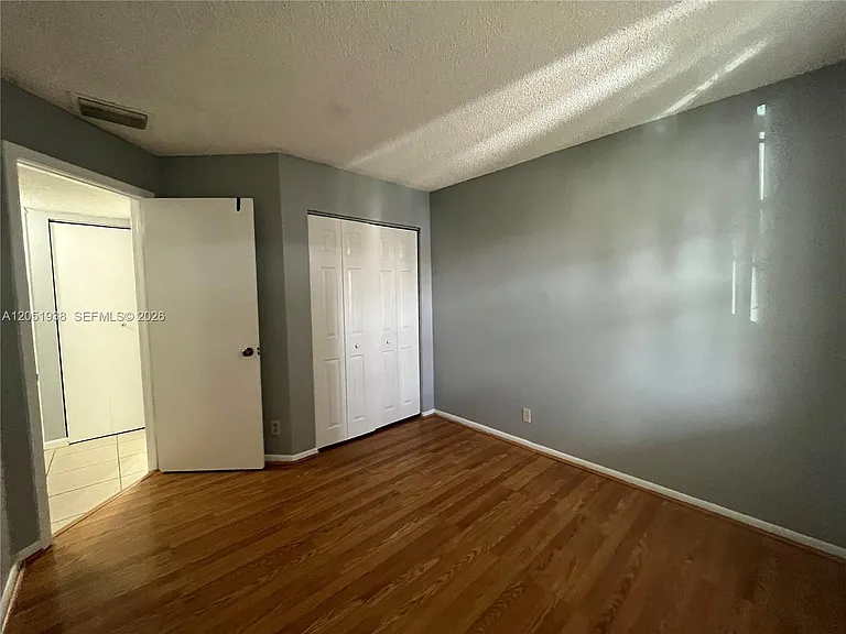 2740 Forest Hills Blvd #202 — Photo 12