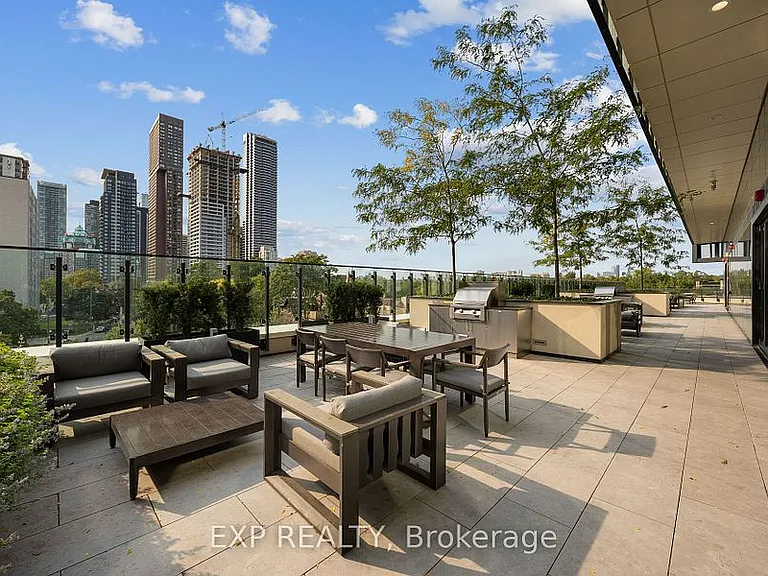 585 Bloor St E #318 — Photo 27