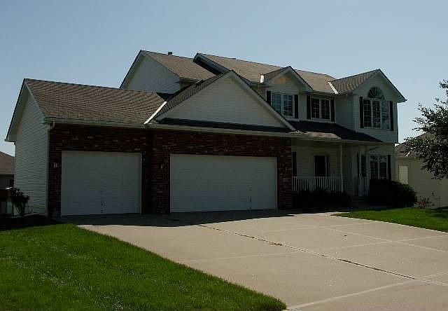1st image of 403 Castle Pine Dr