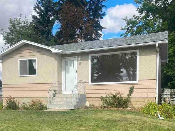 4818 54a Ave, Vegreville, AB T9C 1G2