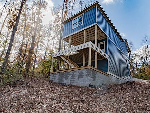3rd image of 513B Hickory Cir