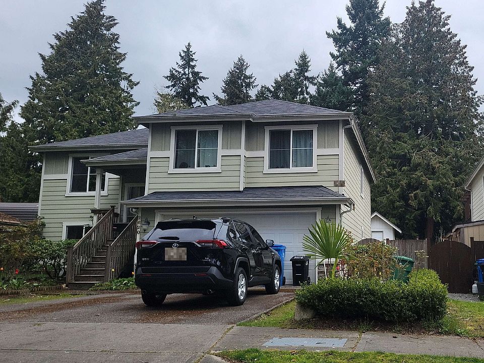 2nd image of 2620 NE 147th St