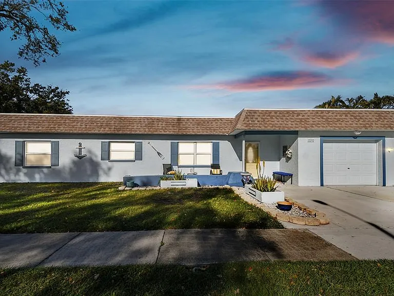 12252 Eldon Dr — Photo 2