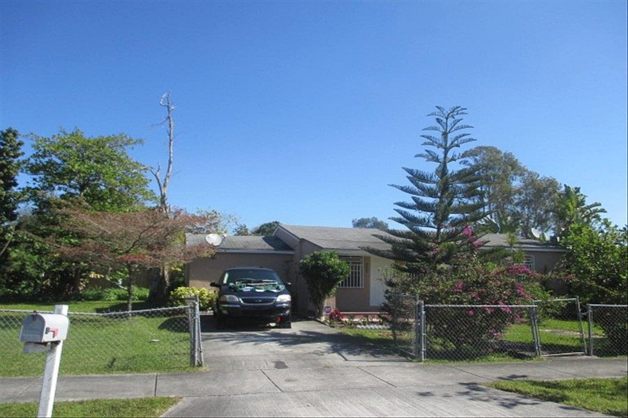 1st image of 9805 Little River Dr
