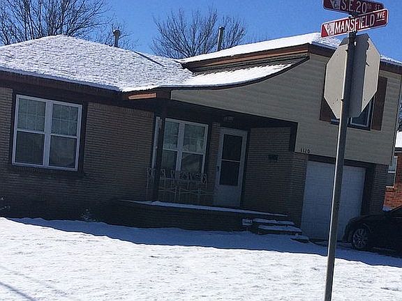 2nd image of 3120 SE 20th St