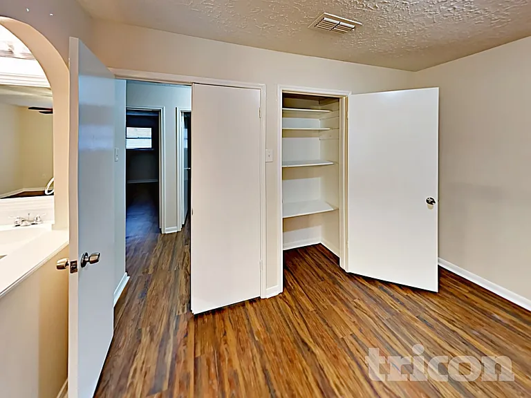16259 Hollow Wood Dr — Photo 12