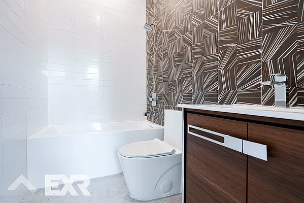 Rented by EXR | media 11