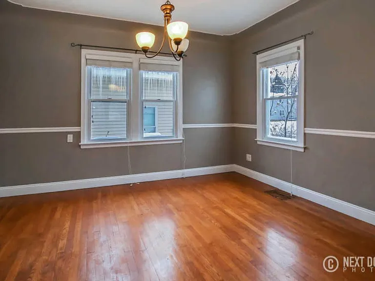 1319 Diamond Ave NE — Photo 6