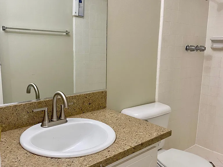 4002 Howard Ave #8 — Photo 13