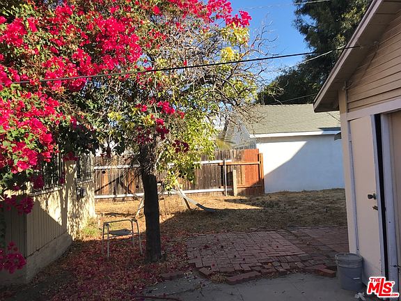 2nd image of 212 N Harvard Blvd