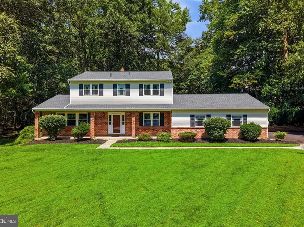 3 Atlee Cir, Garnet Valley, PA 19060