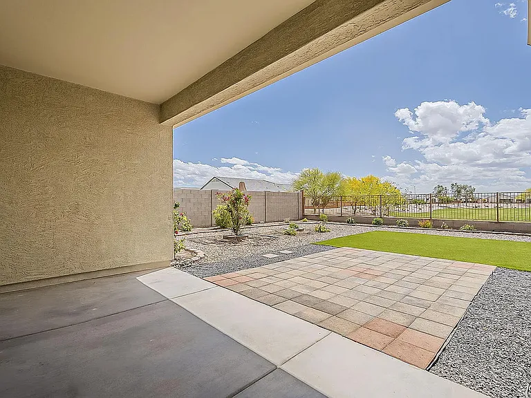 44587 W Palo Amarillo Rd — Photo 32