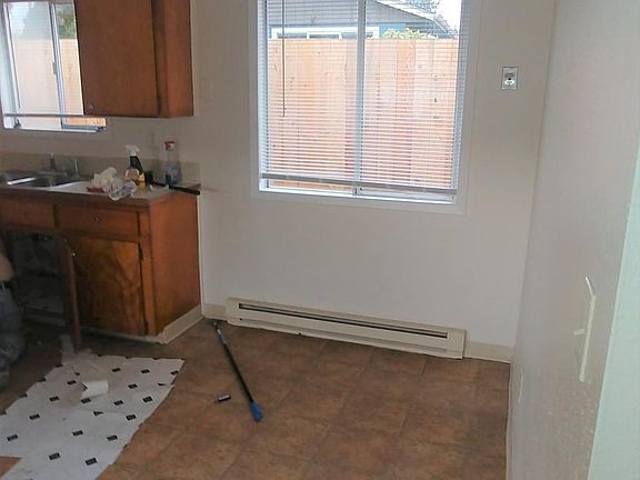 4th image of 1420 Pacific Ave N APT 23