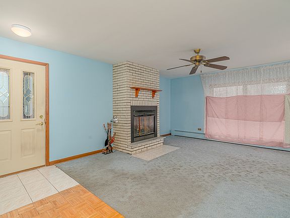 3rd image of 5315 Oakdale Dr