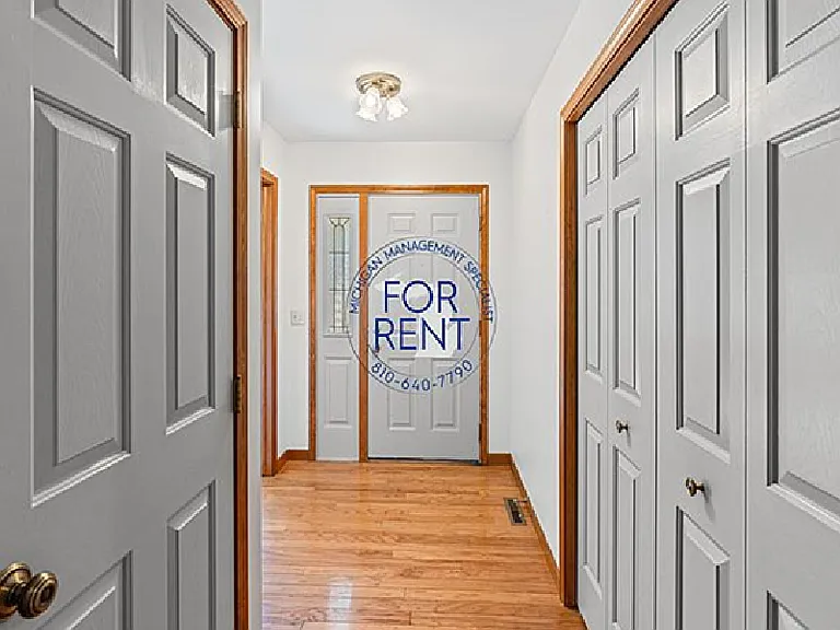 3263 Silverwood Dr — Photo 12