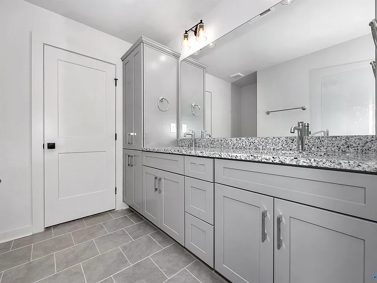 2506 Freeman Rd — Photo 21