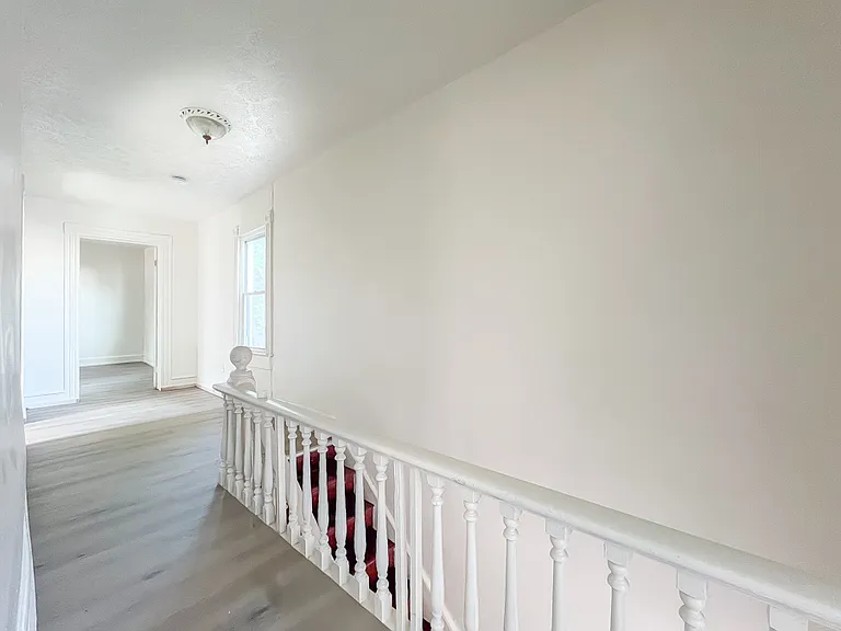1005 Maplewood Ave — Photo 10