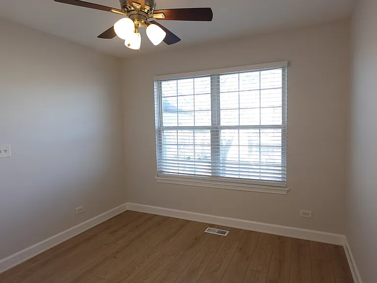 881 Essex Cir #881 — Photo 19