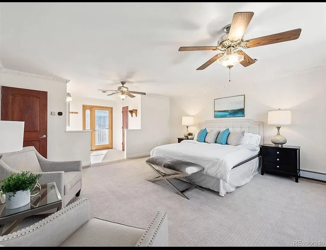 4 bed, 3.5 bath, 3100 sqft, $1,100 — Photo 2