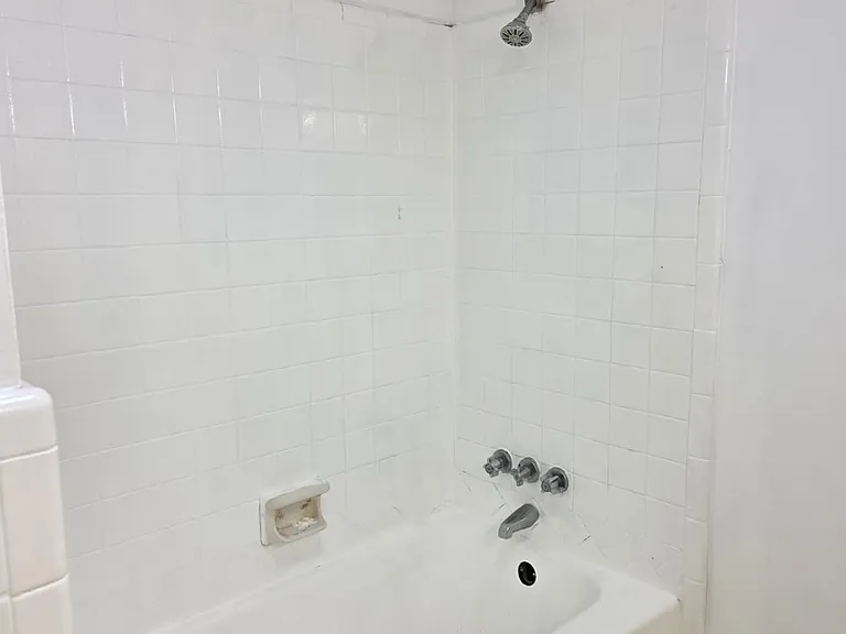 15230 Hamilton St — Photo 7