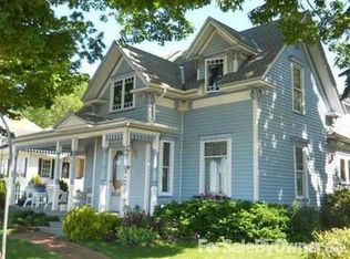 1034 Memorial Dr, Sturgeon Bay, WI 54235