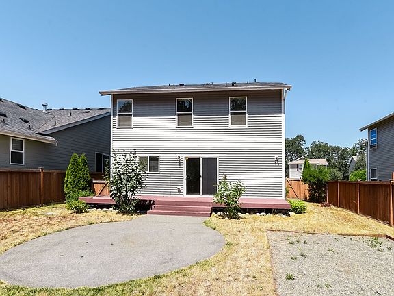 2nd image of 1422 177th St E